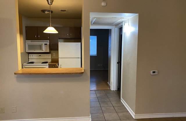 10649 Starcrest Dr Gallery 2