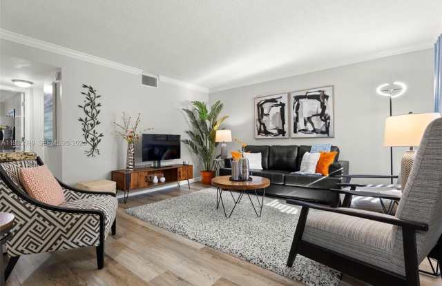 1125 NE 16th Pl photos photos