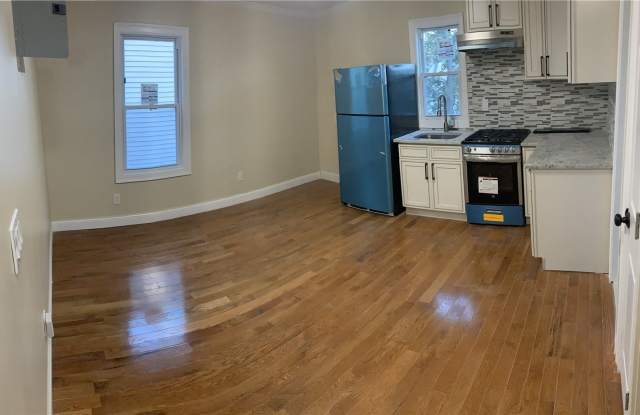 132-41 Bennett Ct - 132-41 Bennett Court, Queens, NY 11434
