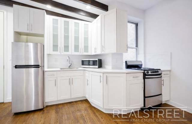 911 Jefferson Avenue photos photos