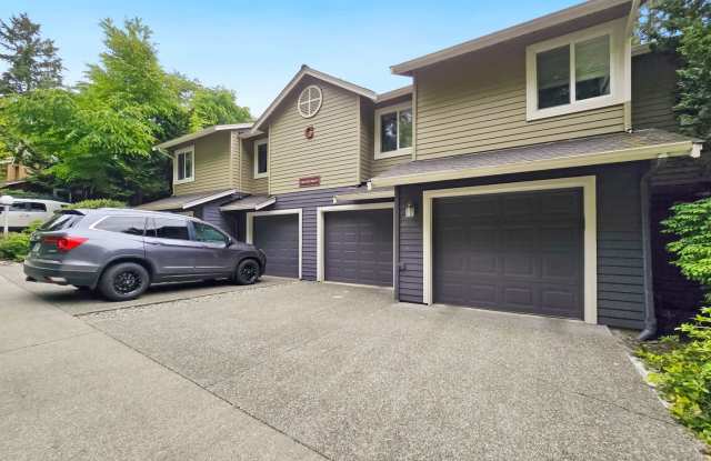Spacious 3-Bed, 3-Bath Home with Lower Level Bedrooms, Patio, and Garage Near Factoria Mall  Downtown Bellevue photos photos