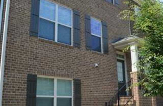 3381 TwinRose Place Gallery 2
