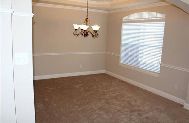 1704 Mapleleaf Drive Gallery 4