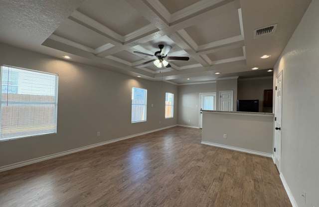 Medical Center Townhome Gallery 3