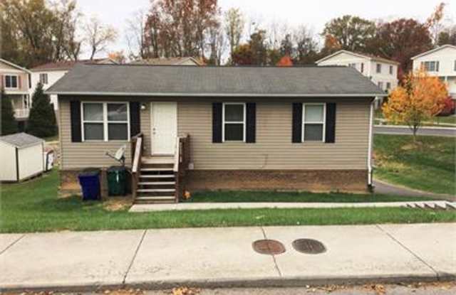 917 Giles Rd | 3 Bed 2 Bath | Newly remodeled | Gallery 1