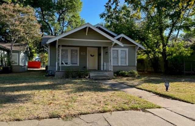 3 Bed/2 Bath house inside Baylor Bubble photos photos