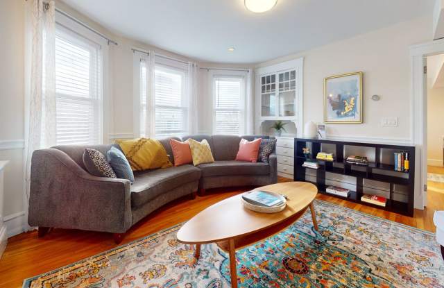 RENOVATED 4 bed 2 bath in Cambridge.... photos photos