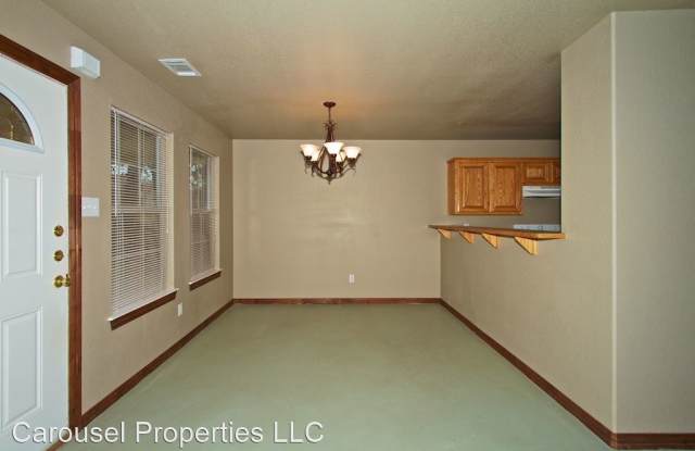 11001 Shady Oaks Gallery 4
