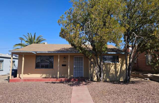Cozy home located in convenient central location!! - 1709 East Spring Street, Tucson, AZ 85719 Cozy home located in convenient central location!! - 1709 East Spring Street, Tucson, AZ 85719