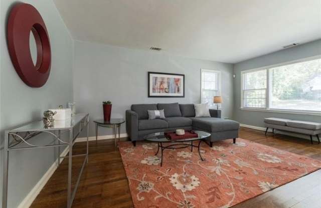 547 SW Westmeath Drive SW Gallery 2