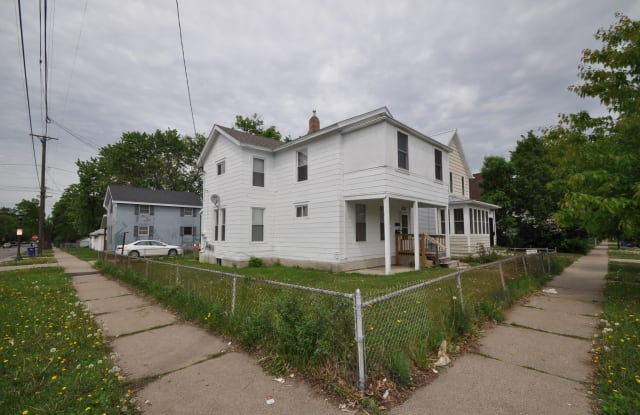 313 Edmund Ave Uppr LEVEL - 313 Edmund Ave, St. Paul, MN 55103