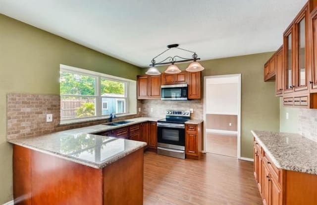 600 Ashcroft Drive - 600 Ashcroft Drive, Grapevine, TX 76051