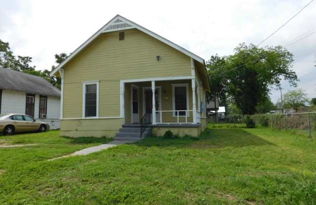 SECTION 8 photos photos