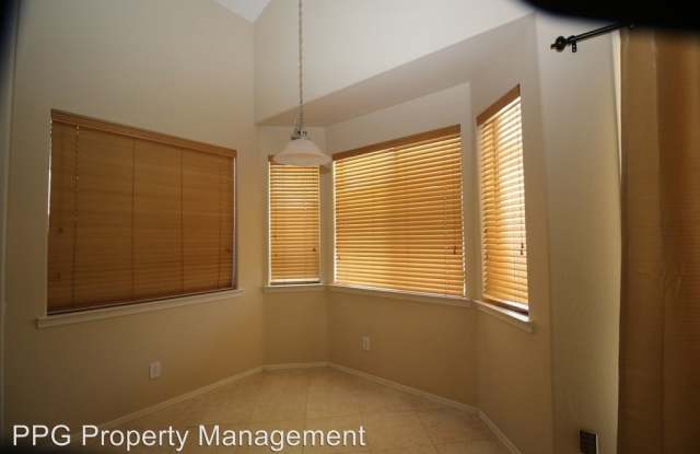 13578 W Caribbean Ln Gallery 4