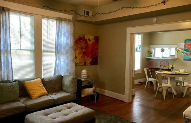 UT PRE-LEASE: Hyde Park 4 bed / 3 bath.  Open Floor Plan, Wood Floors, Backyard with deck, 2 car garage! Gallery 4