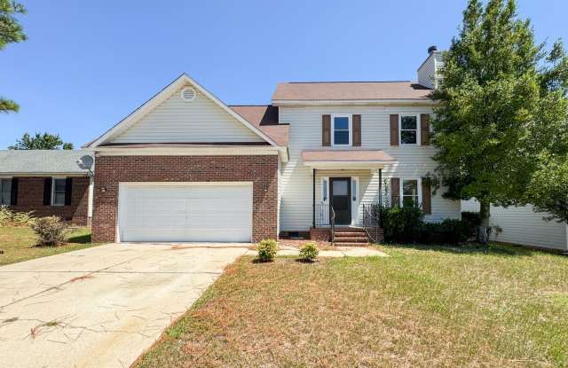 4 Bed 2.5 Bath Home in Hope Mills Gallery 1