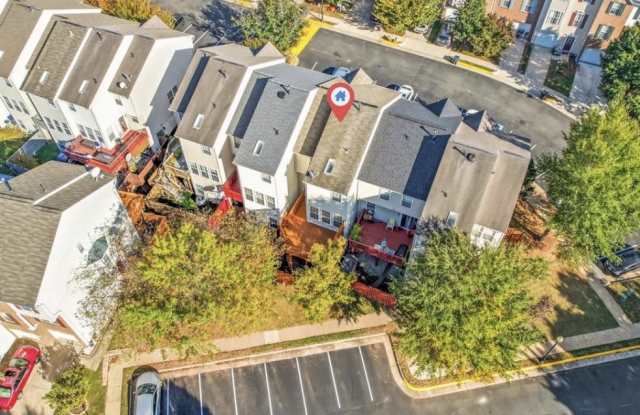 4676 Deerwatch Drive - 4676 Deerwatch Drive, Chantilly, VA 20151