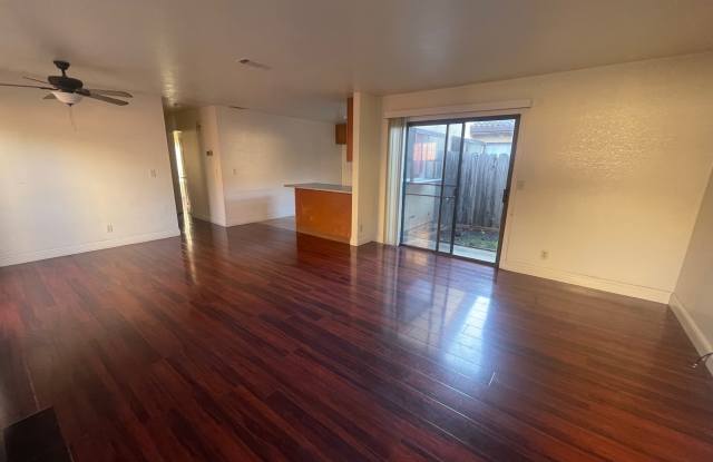8744 Fox Creek Drive Gallery 2