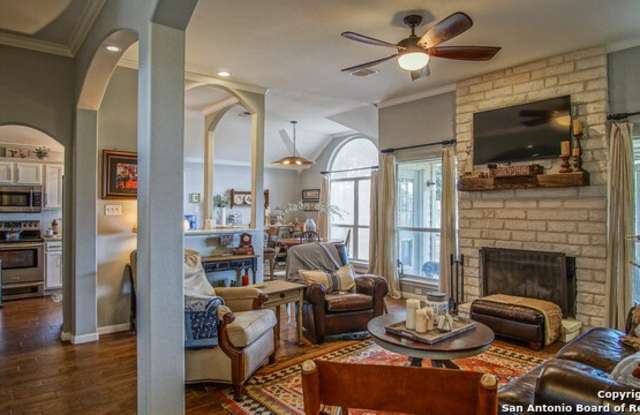 954 RIVER ROCK Gallery 4