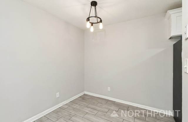 Move-in Special! 1/2 Off First Month! Newly Renovated Unit | 2 BR/1BA | Chandler Estates in Rock Hill Gallery 4