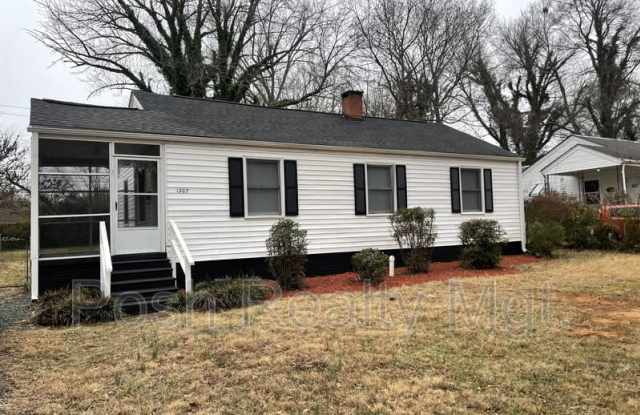 1207 North Elam Avenue photos photos