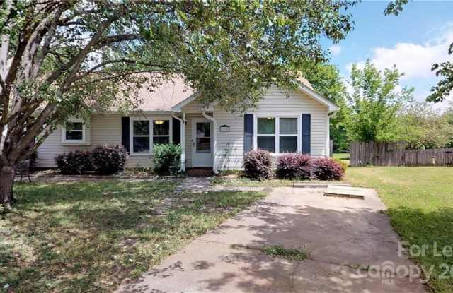 13906 Glendevon Court - 13906 Glendevon Court, Charlotte, NC 28273