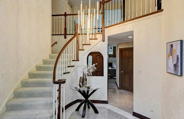 6515 Manor Drive Gallery 3