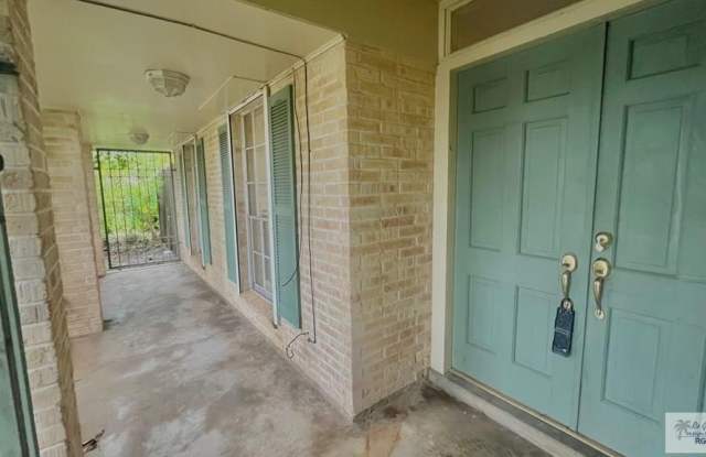 44 LAKEVIEW LN. Gallery 2