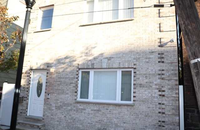 2110 SUMMIT AVE photos photos