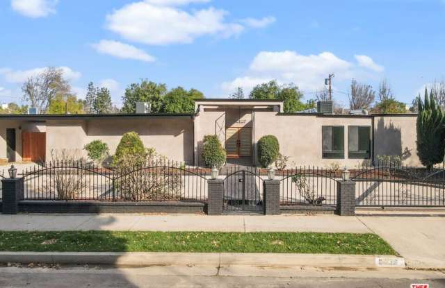 6236 Sale Ave - 6236 Sale Avenue, Los Angeles, CA 91367
