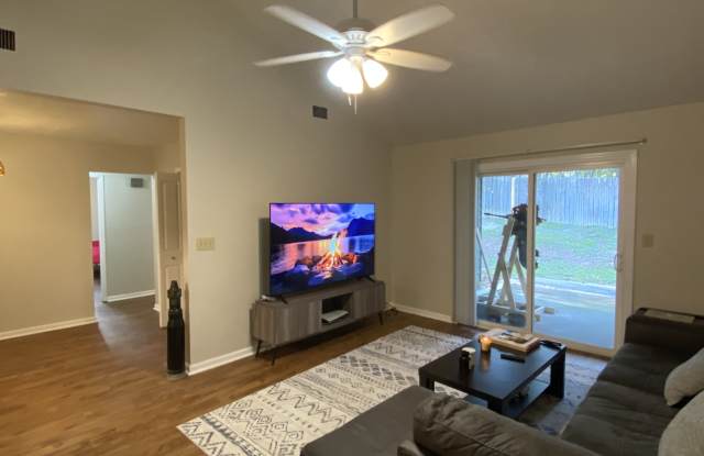 6237 Olde Towne Drive - B photos photos