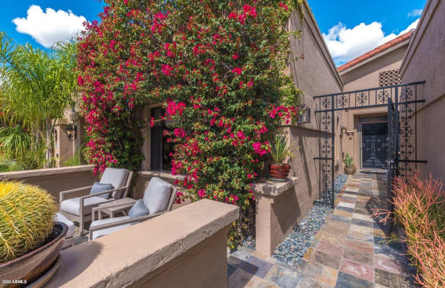8622 E VISTA DEL LAGO Street Gallery 2