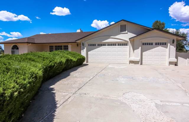 Williamson Valley Home with 3 Car Garage - HOLD - 2360 West Twinoaks Drive, Williamson, AZ 86305