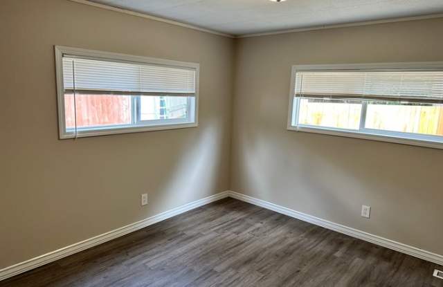 141 Camelot Drive Gallery 4
