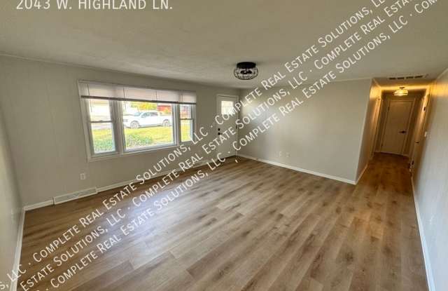 Now showing this 3BR, 2BA home located at 2043 W. Highland Ln. Columbus, IN Gallery 4