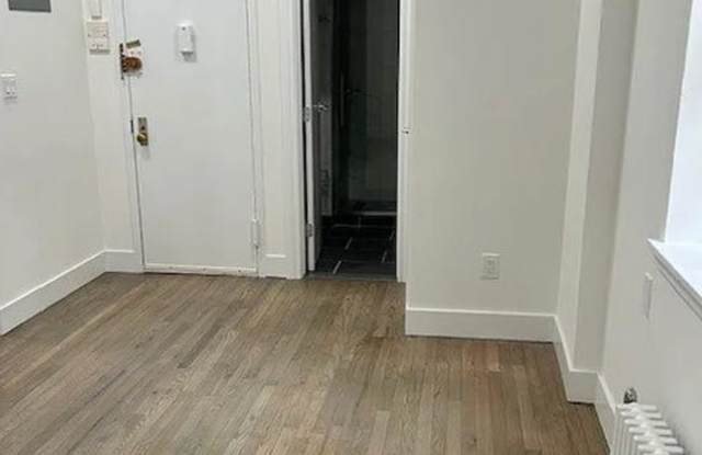 247 East 47th Street Gallery 3