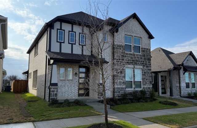 2032 Adriana Avenue photos photos