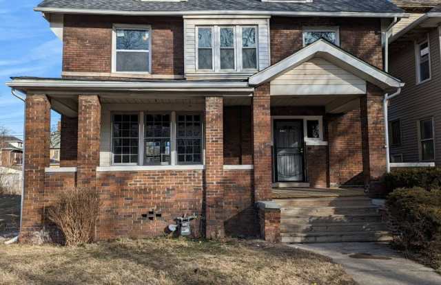 73 Woodland - 5 BED 2 Bath For Rent photos photos