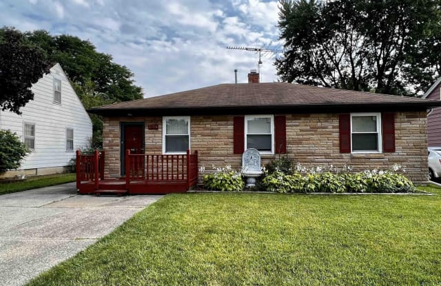 21716 Alger - 21716 Alger Street, St. Clair Shores, MI 48080