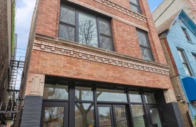 1022 N Ashland Avenue unit: 2 photos photos