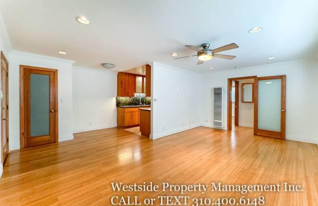 Santa Monica Neighborhood | 1+1 Condo - 2721 2nd Street, Santa Monica, CA 90405