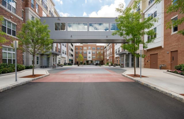 Woodmont Metro at Metuchen Station Gallery 4
