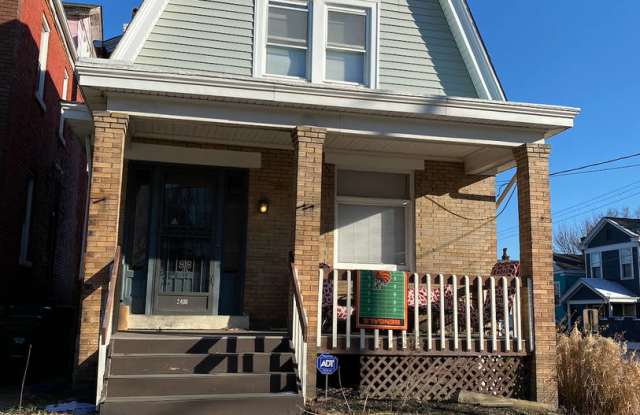 4 Bedroom House Located Near UC's Campus photos photos