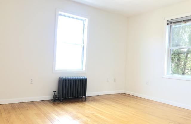 69 Main St Gallery 2