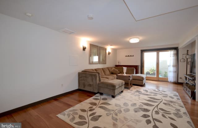 5762 HEMING AVENUE - 5762 Heming Avenue, North Springfield, VA 22151