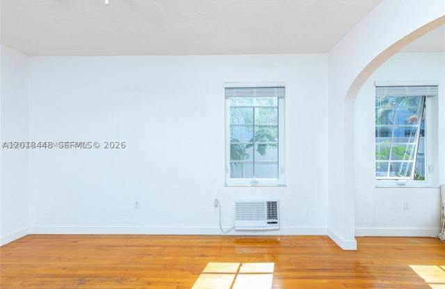 732 Euclid Ave Gallery 2