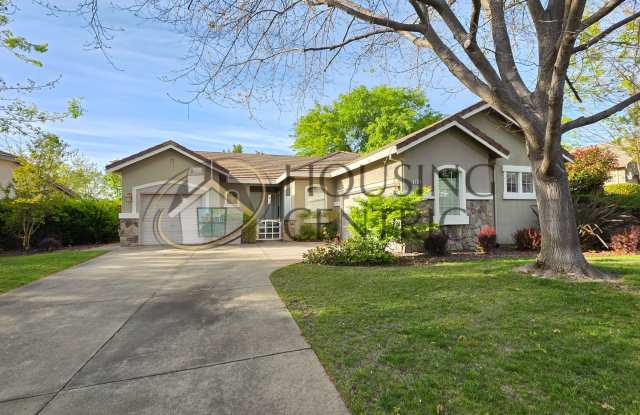 Beautiful Single Story Rental in Gated Serrano Community! photos photos