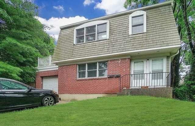 1012 Old Northern Boulevard - 1012 Old Northern Boulevard, Roslyn, NY 11576