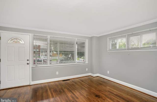 8114 MID HAVEN ROAD Gallery 3