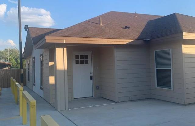 122 Fresno St photos photos